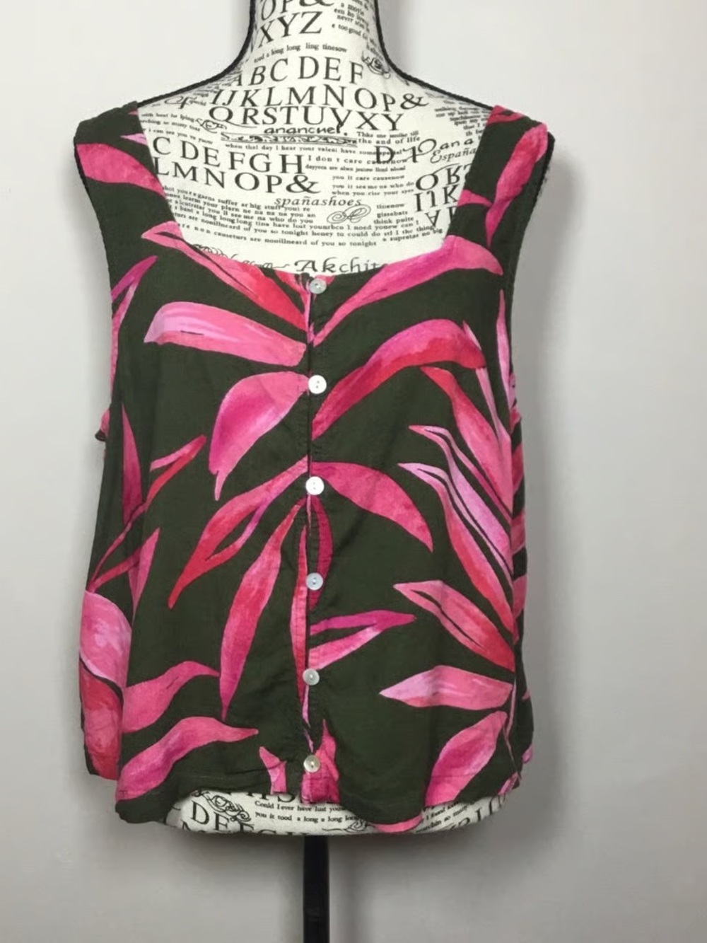 Time and Tru Olive Green Sleeveless Button-Down Top with Pink Leaf Print